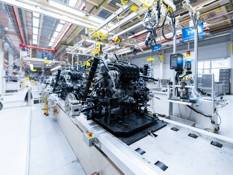 Automotive mechanical assembly, engine, transmission, suspension and breaking system. Automotive